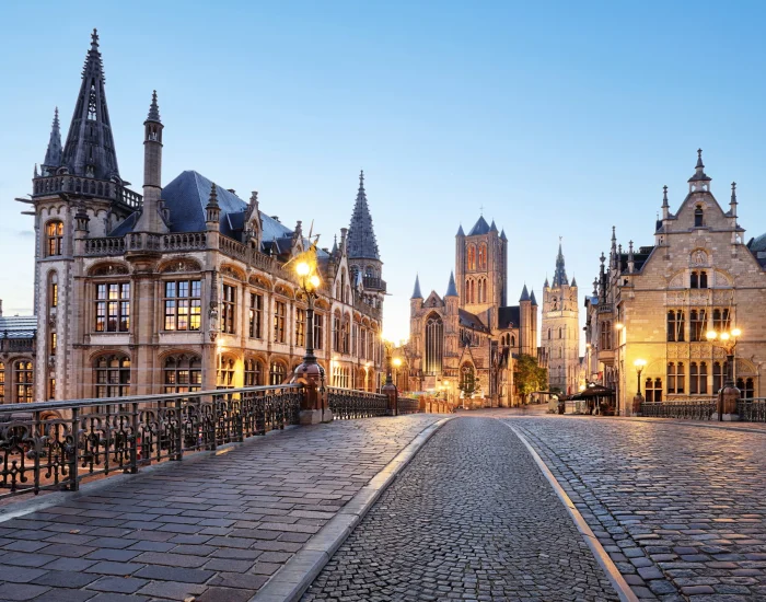 Wij vdervoeren u met de taxi naar Gent en omgeving